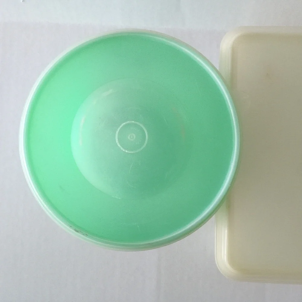 That's a Bowl Tupperware and square Tupperware storage container.